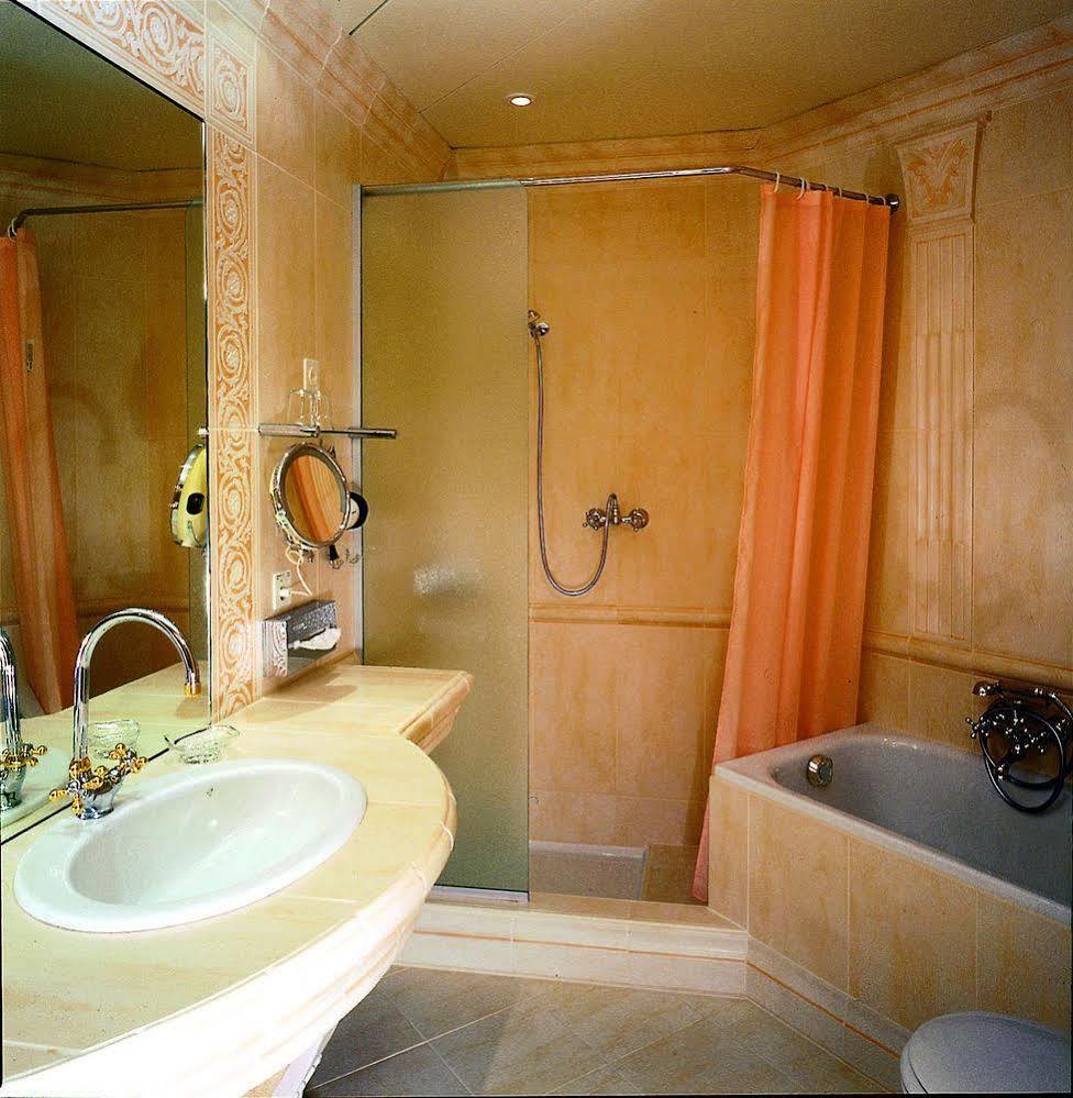 Albergo Losone Hotel 4*